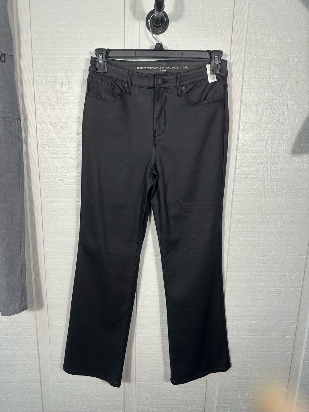 Chicos Black Perfect Stretch Girlfriend Bootcut Pants Size .05/XS EUC - Picture 2 of 8